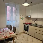 Casa Noemi, Nel Cuore Di Varazze, Ad Un Passo Dal Mare アパート ヴァラッツェ
